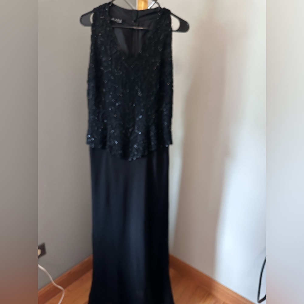 JKara black sequined top w long black slight flowing attached skirt